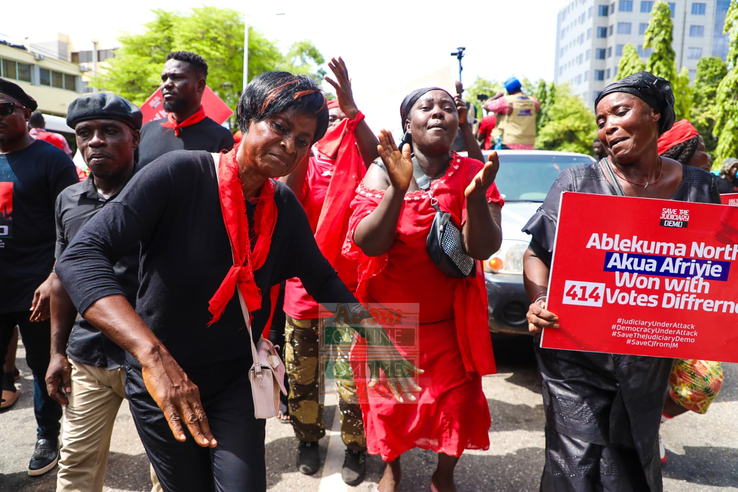 Demo against suspension of Chief Justice #SaveTheJudiciaryDemo