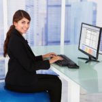 5 New Year resolutions that can help your career to grow in 2020 office work