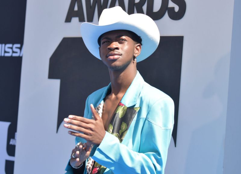 'Old Town Road' rapper Lil Nas X bashed on social media after coming ...