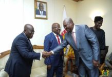 Akufo Addo and Mahama in a handshake