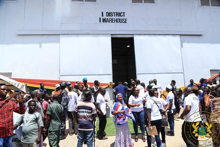 Photos: President Akufo-Addo inaugurates two warehouses in Ejura