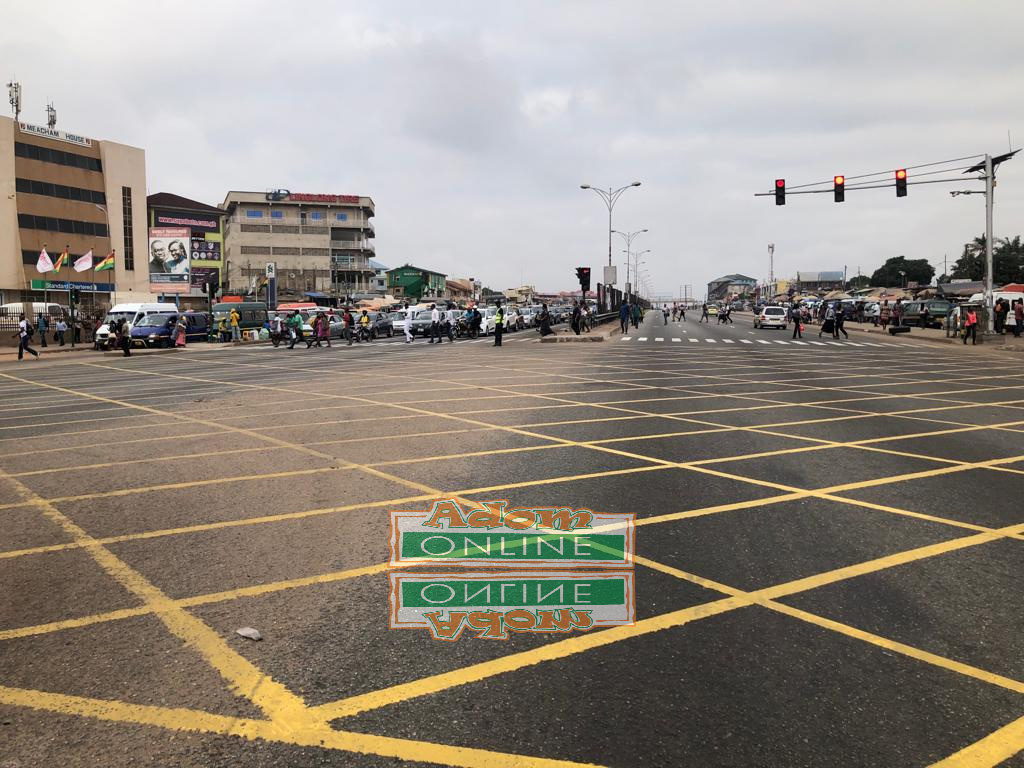 Drivers who usually ply Lapaz (Las Palmas) stretch on the N1 highway from Mallam-Nyamekye junction towards the Accra Mall would recognize that there are no traffic lights prompting them to traffic.