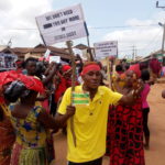 Demo on roads minister