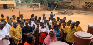 The rotary club of Accra, Kanda with the aim of creating sanitary consciousness, has donated some veronica buckets, hand washing soaps as well as napkins to the Kanda AMA basic school.