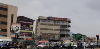 Drivers who usually ply Lapaz (Las Palmas) stretch on the N1 highway from Mallam-Nyamekye junction towards the Accra Mall would recognize that there are no traffic lights prompting them to traffic.