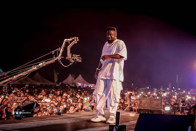 Sarkodie performs at This is Tema concert