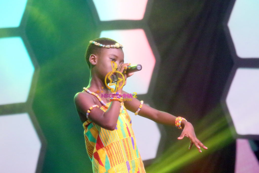 Anita Afua Fynn performs 'African Woman' by Becca at Nsoromma19