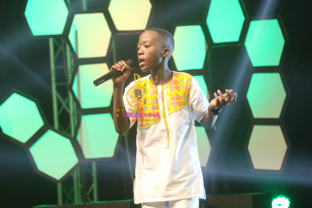 Francis Addai performs 'Aseda' by the late Ebony Reigns at Nsoromma 2019