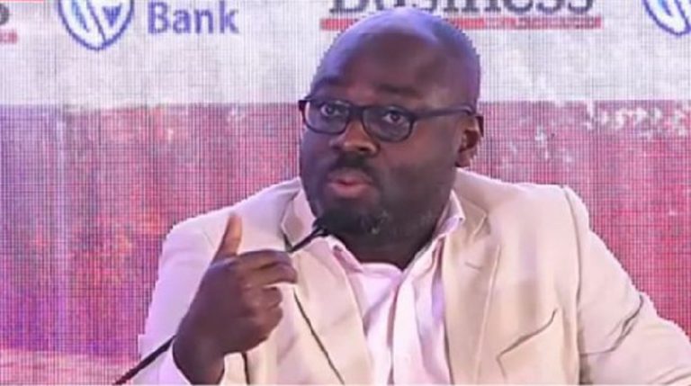 Salary publication of bank CEOs to fight cronyism – Economist says