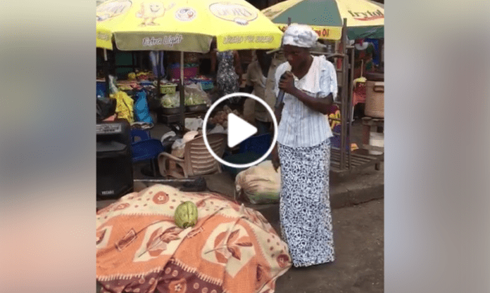 Female preacher starts sermon with Kofi Kinaata’s song
