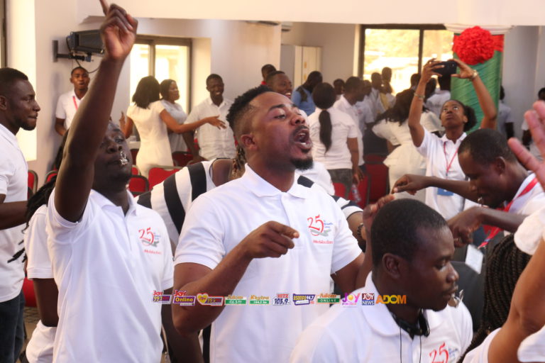 Photos: Multimedia Group shows gratitude to God with Thanksgiving service