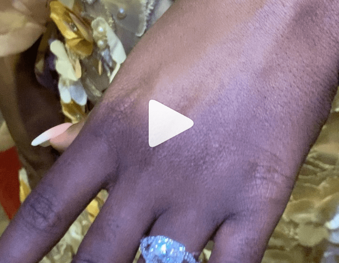 Take a closer look at Fella Makafui's diamond ring