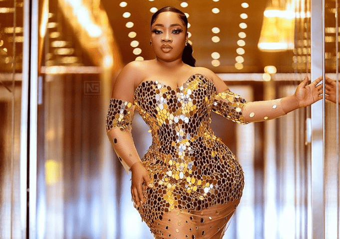 Moesha Boduong gives 'free show' inside the swimming pool [Video]