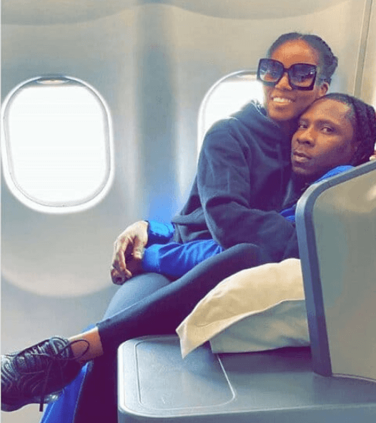 Mugeez and MzVee in cosy photo