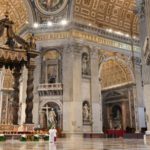 Pope calls for global solidarity in Easter message pope francis in church