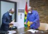 Mahama receives manifesto for December 2020