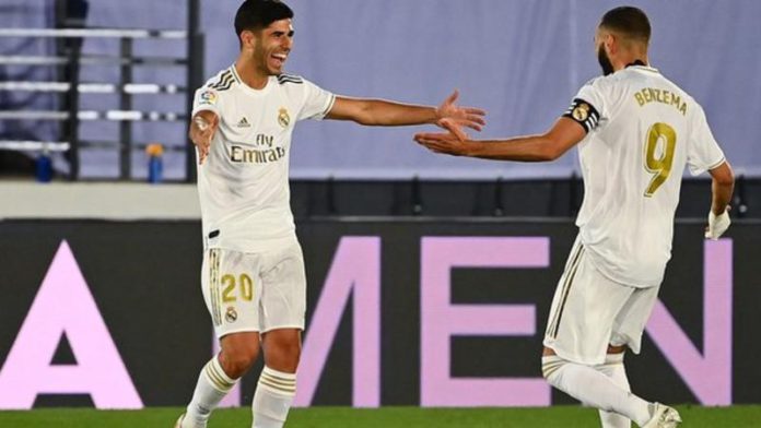 Karim Benzema (right) scored Real's first and assisted Marco Asensio (left) for the second