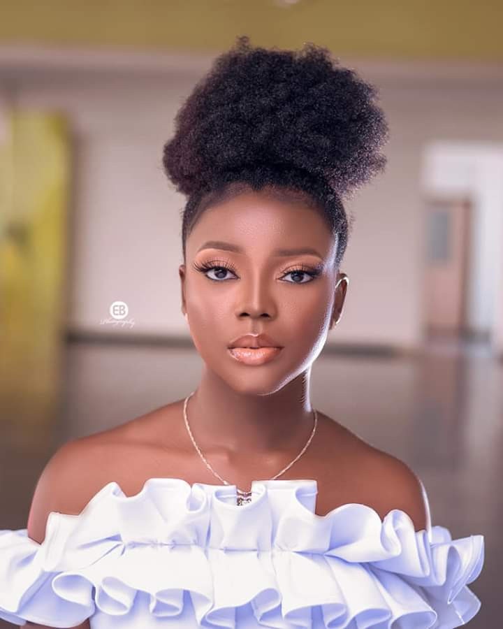 Makeup artist slumps and dies while dancing at her birthday party