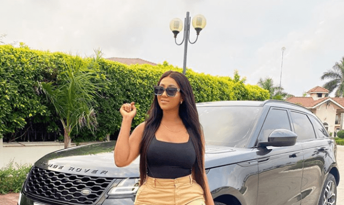 Hajia4real shows off her Range Rover