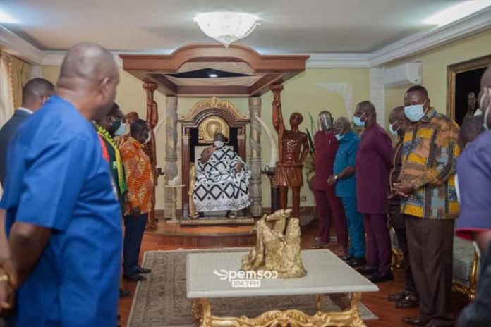 Otumfuo with Kotoko board of directors and new CEO