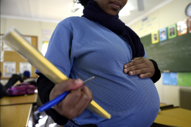 Zimbabwe makes it illegal for schools to expel pregnant girls