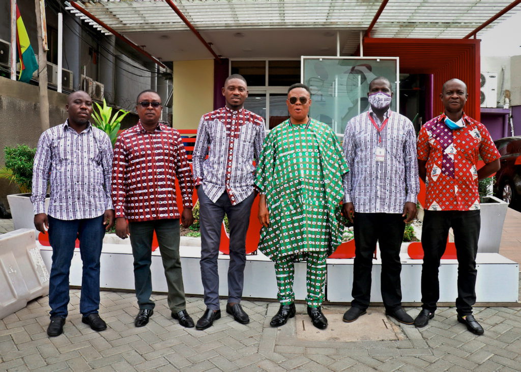 100 photos from the unveiling of Multimedia's 25th anniversary cloth