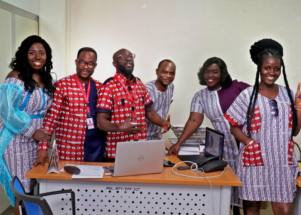 100 photos from the unveiling of Multimedia's 25th anniversary cloth