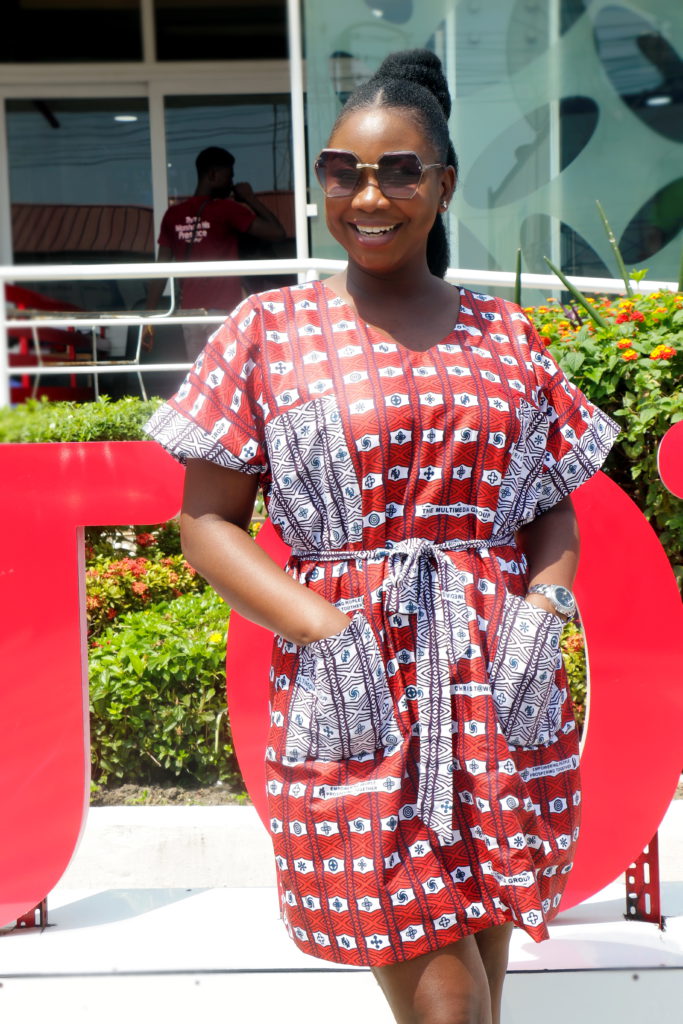 100 photos from the unveiling of Multimedia's 25th anniversary cloth