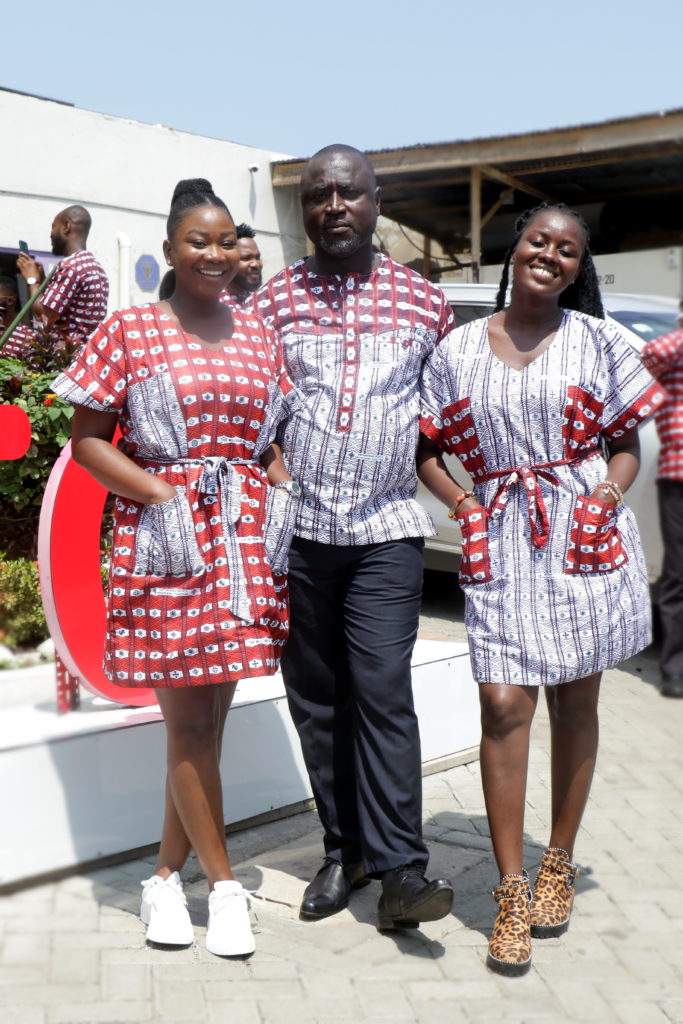 100 photos from the unveiling of Multimedia's 25th anniversary cloth