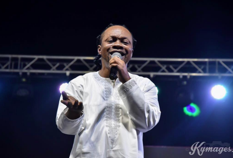 Die-hard fan club of Daddy Lumba celebrates the legend’s 56th birthday at Hitz FM [Watch]