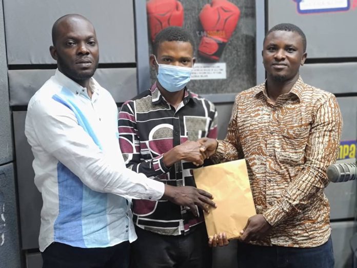 Asempa FM's ekosii sen