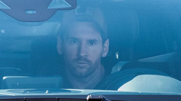 Lionel Messi arrives at Barcelona training grounds