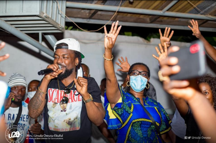 Samini joins Ursula Owusu to campaign in Dansoman