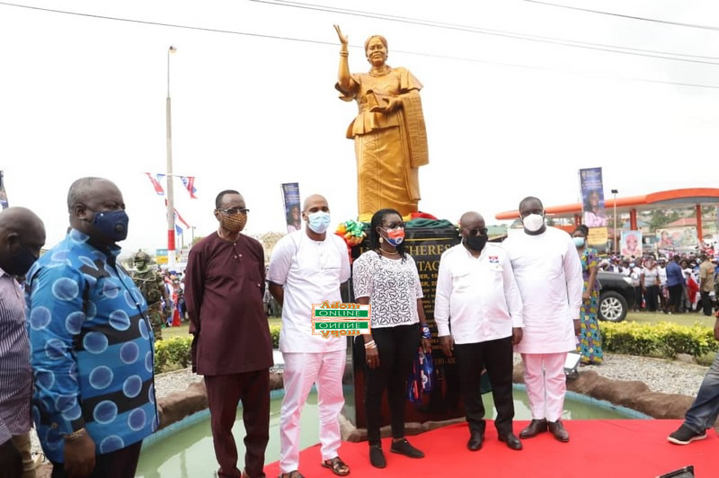 Akufo-Addo unveils statue of first MP for Ablekuma West constituency