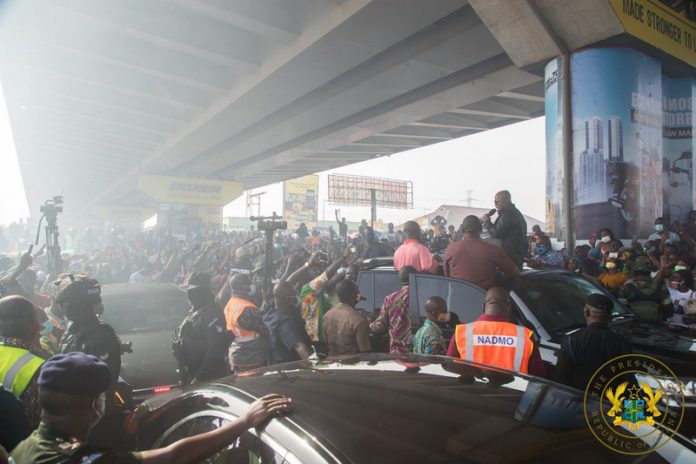 Akufo-Addo visits odawna market fire scene