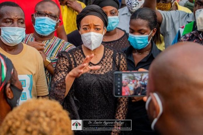 Zenator Rawlings visits victims of Circle-Odawna market fire