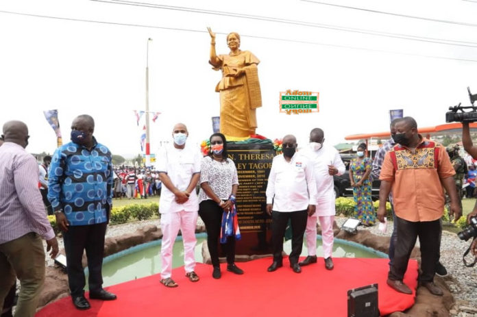 Akufo-Addo unveils statue of first MP for Ablekuma West constituency