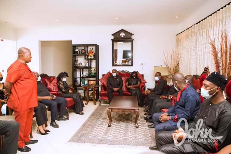 Mahama, NDC gurus console Rawlings’ family [Photos]