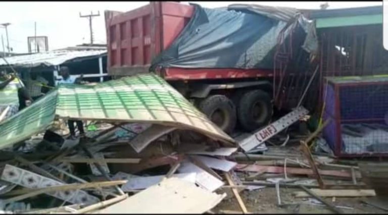 Many shops destroyed, two injured in truck accident [Video]