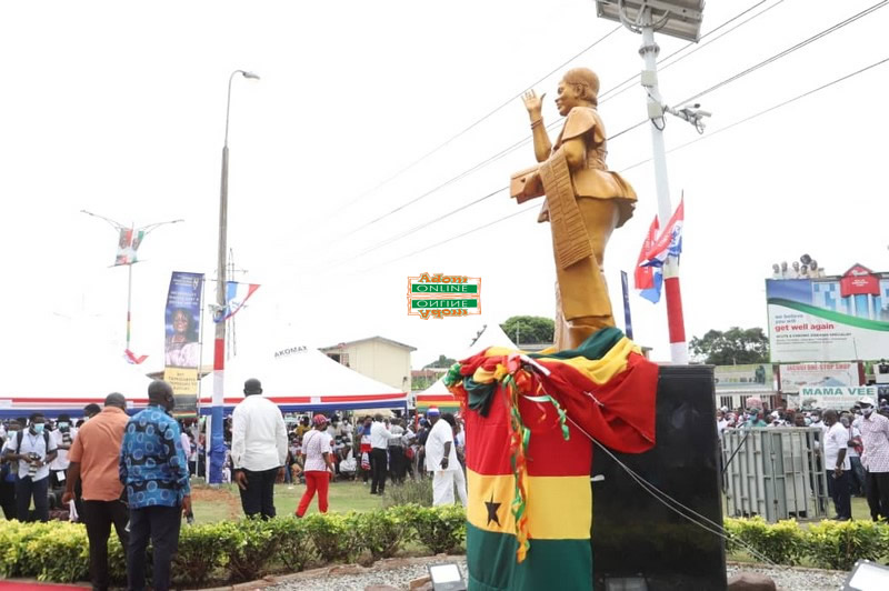 Akufo-Addo unveils statue of first MP for Ablekuma West constituency