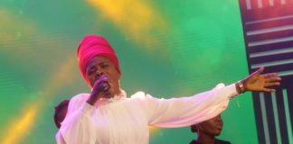 Diana Asamoah at Adom Praiz 2020