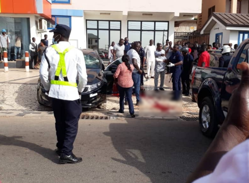 A driver of a KIA salon vehicle has shot himself after shooting a man who warned him against careless driving at Ayeduase near KNUST.