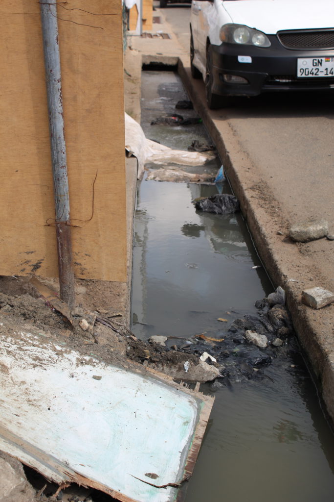 Chocked gutter in Accra / Photo by Angela Elinam Atsu