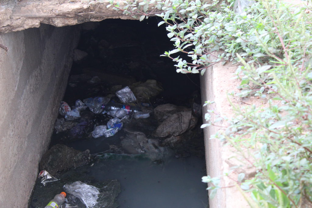 Chocked gutter in Accra / Photo by Angela Elinam Atsu