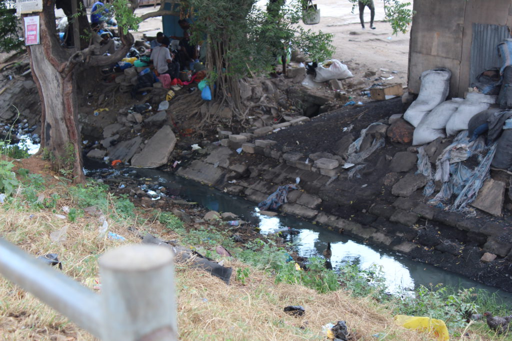 Chocked gutter in Accra / Photo by Angela Elinam Atsu