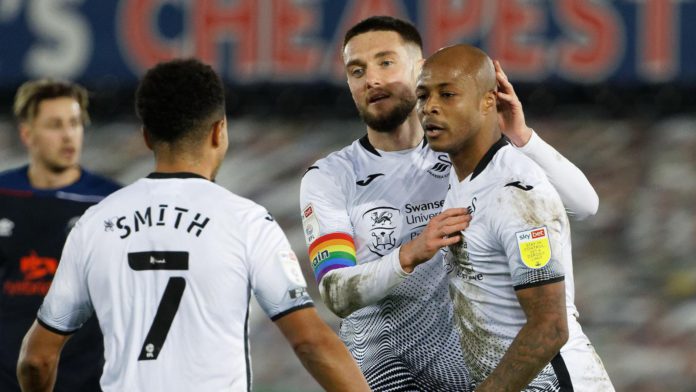 Andre Ayew with Swansea City teammates