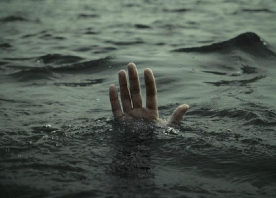 35y/o man dies trying to rescue a drowning goat