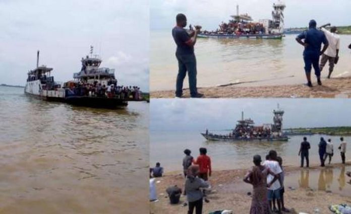 Oti River ferry breaks down