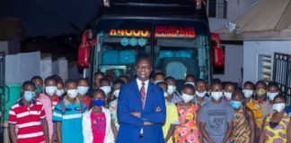 Dr. Adutwum and the 30 students