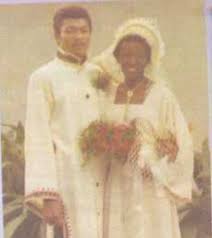 This throwback wedding photo of former president Rawlings and Nana Konadu  is going viral [ARTICLE] - Pulse Ghana
